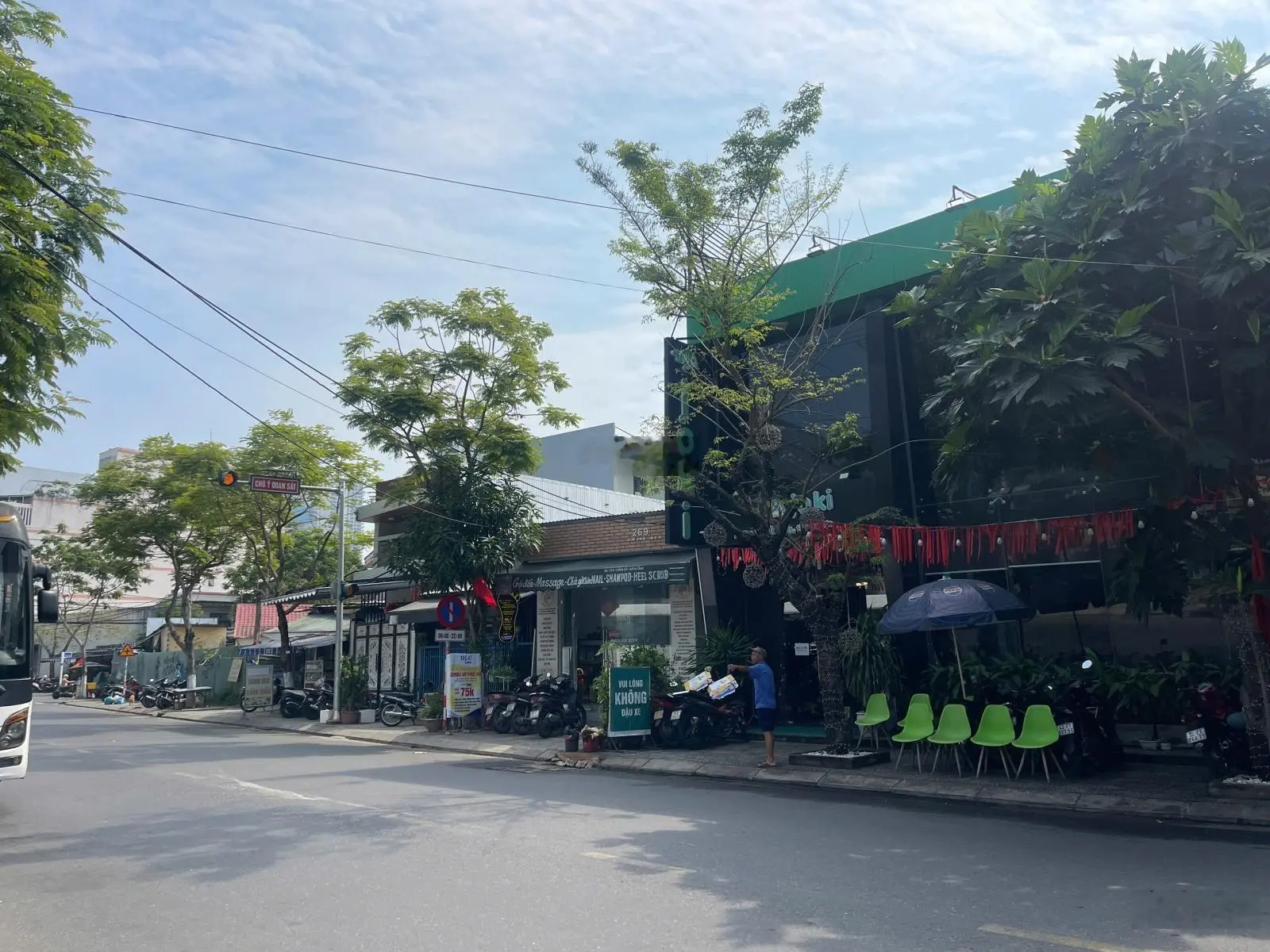 Bán nhà đường chính hữu - vị trí đắc địa gần biển Mỹ Khê Đà Nẵng