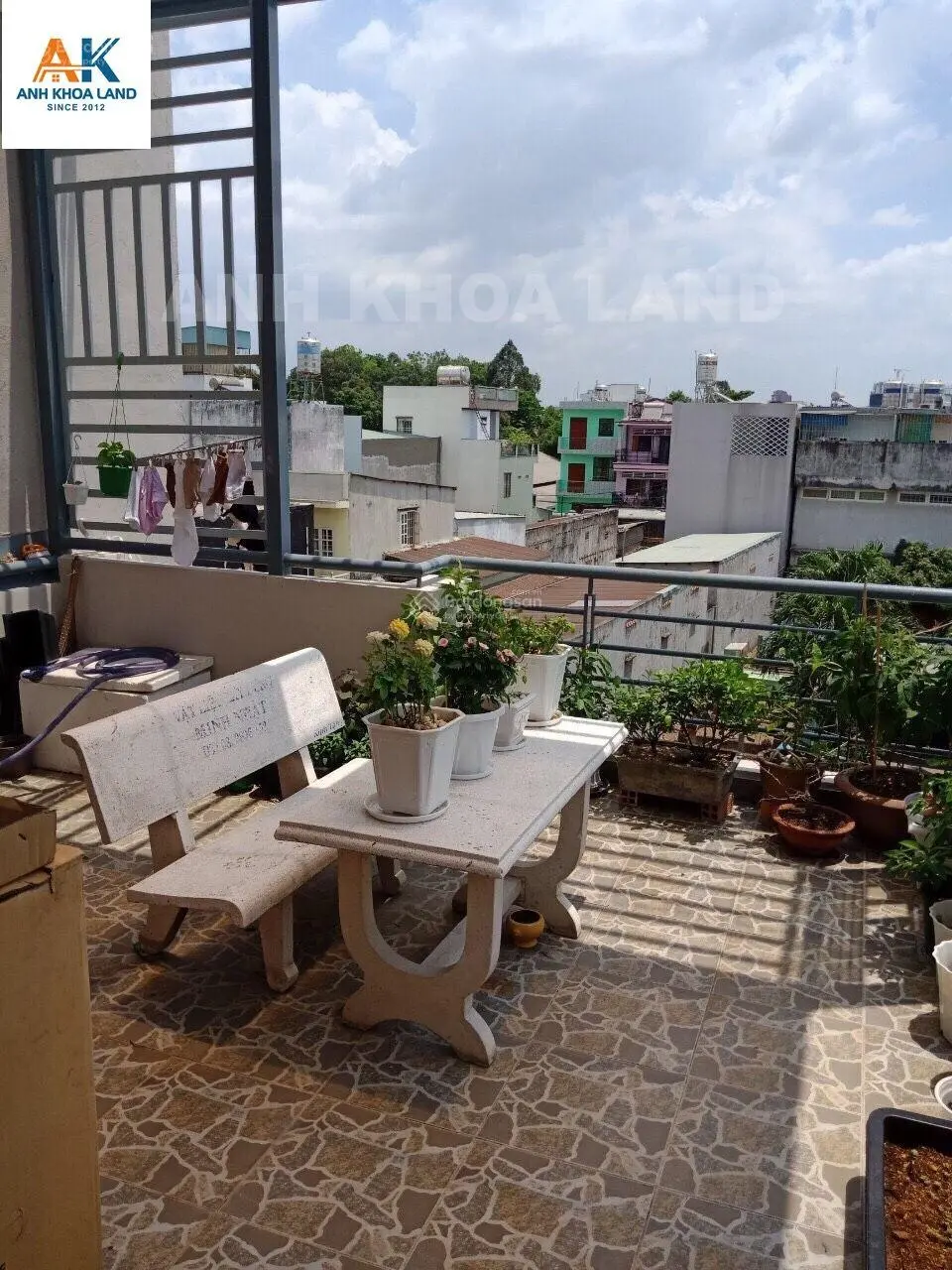 Nhà đẹp 3 tầng hẻm xe hơi ngay ĐH Ngân Hàng-Hoàng Diệu 2, 54m2 ngang 4.4m giá chỉ 5,3 tỷ