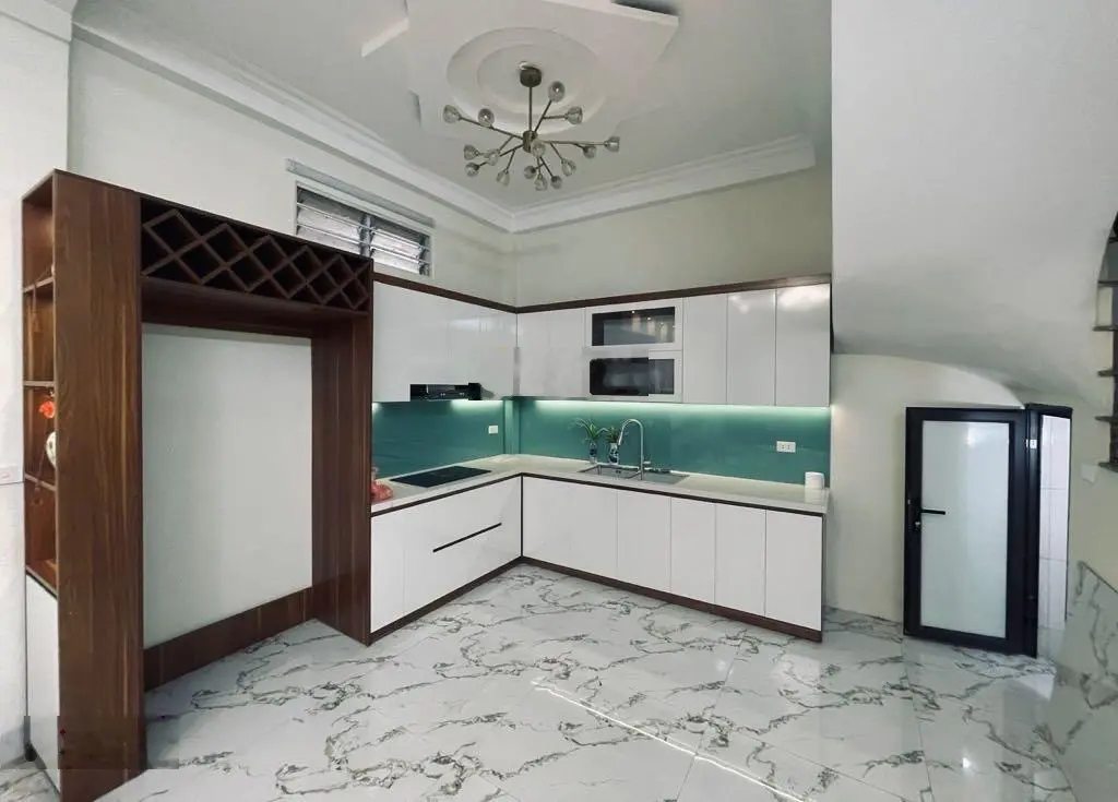 Bán nhà Hoàng Mai, 43m2 - 6,49 tỷ, lô góc siêu thoáng, tặng full nội thất, 4 tầng đầy đủ công năng