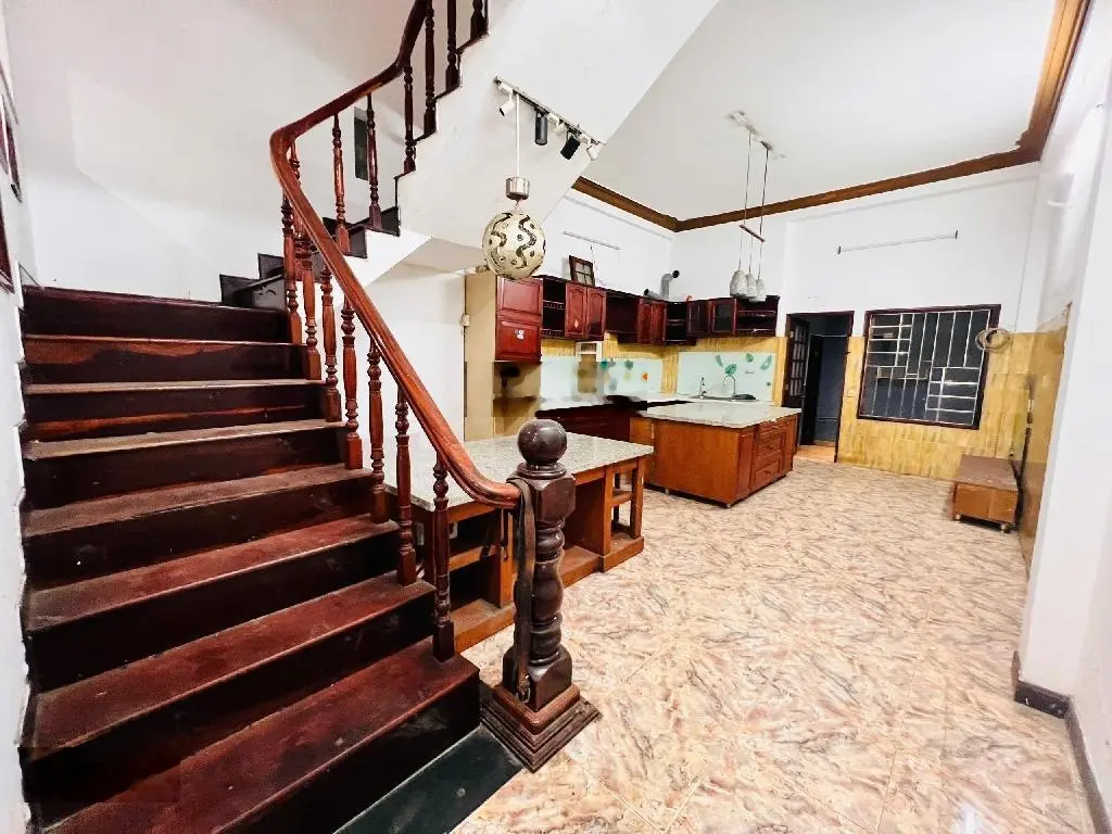 GẤP BÁN NHÀ 3 TẦNG 140m2(5x28m)hẻm 12m xe tải quay đầu Phạm Văn Bạch,P15 chỉ 12 tỷ còn thương lượng