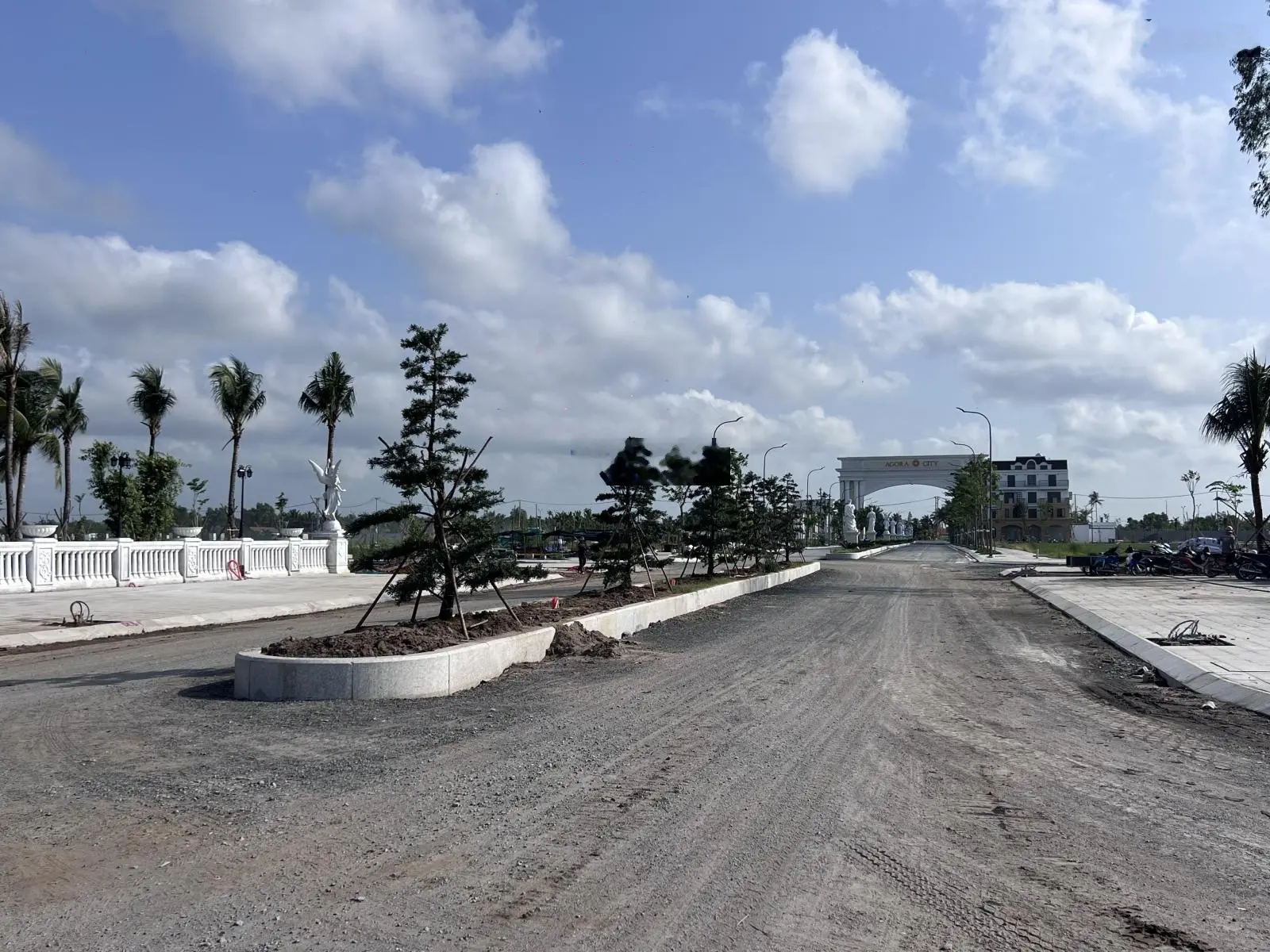 Bán nền 108m2 thổ thị trấn Thủ Thừa - Ngay trung tâm hành chính mới - Giá từ 1.8 tỷ