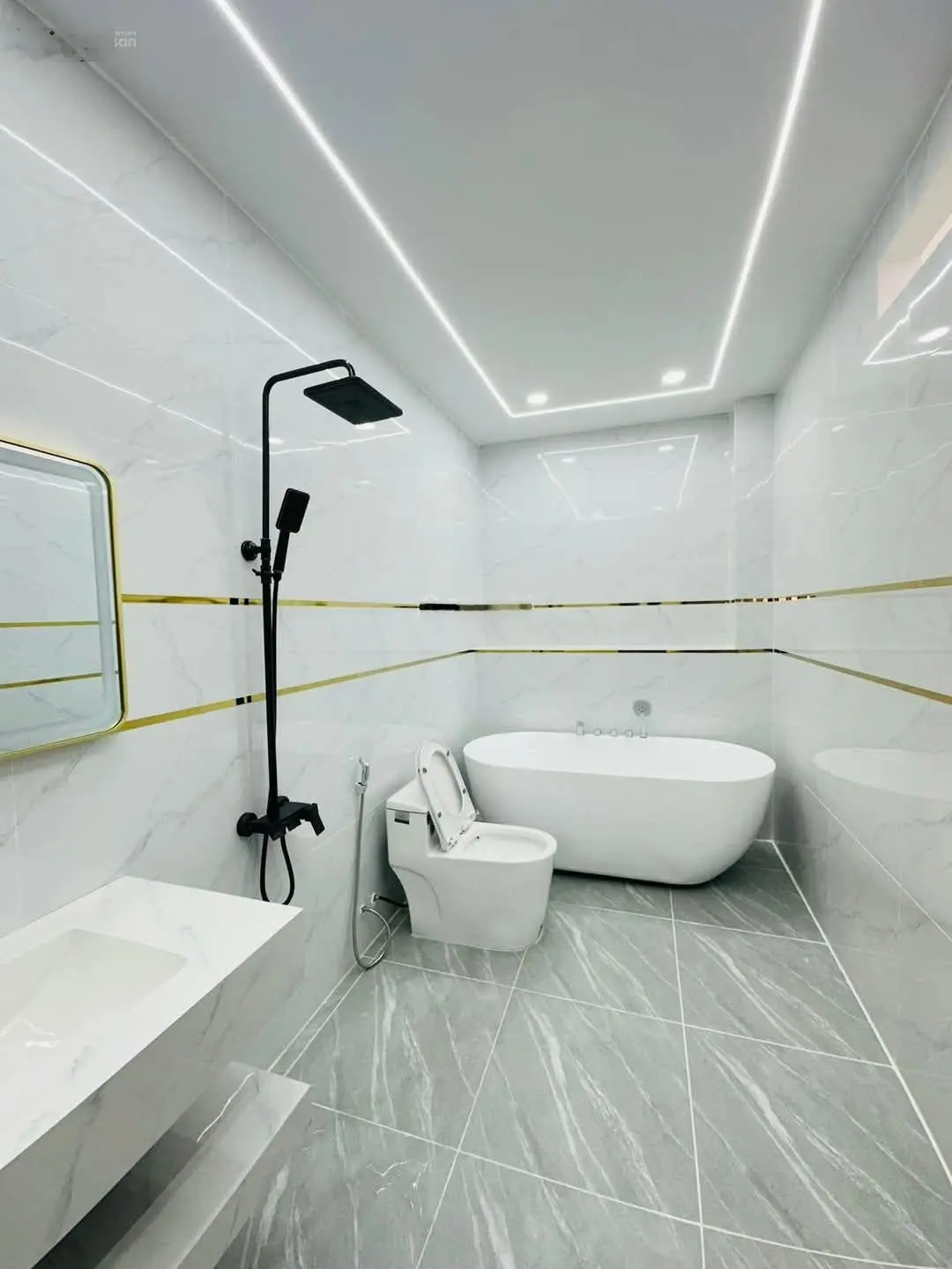 Biệt thự mặt tiền 7x15m có thang máy, nội thất full đẹp đường 12m Tân Chánh Hiệp 10, Q12