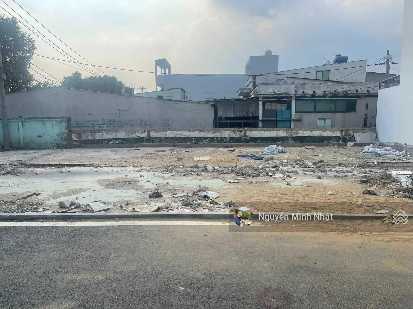 Bán nhanh đất gần ngay UBND Phường Long Phước , Quận 9 , dt: 83m2 chỉ 825tr , sổ hồng riêng