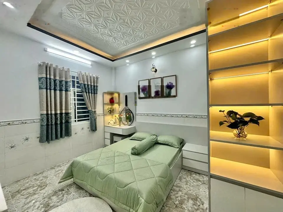 Chính chủ bán gấp căn nhà ngay chợ Bình Chánh, đường Đinh Đức Thiện, 5mx17m, 1 lầu, giá 1 tỷ 250.