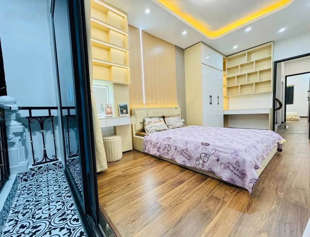 Bán nhà Nguyên Hồng - Ba Đình, 46m2 - ô tô 30m - 2 mặt thoáng - full nội thất cực đẹp - ở ngay