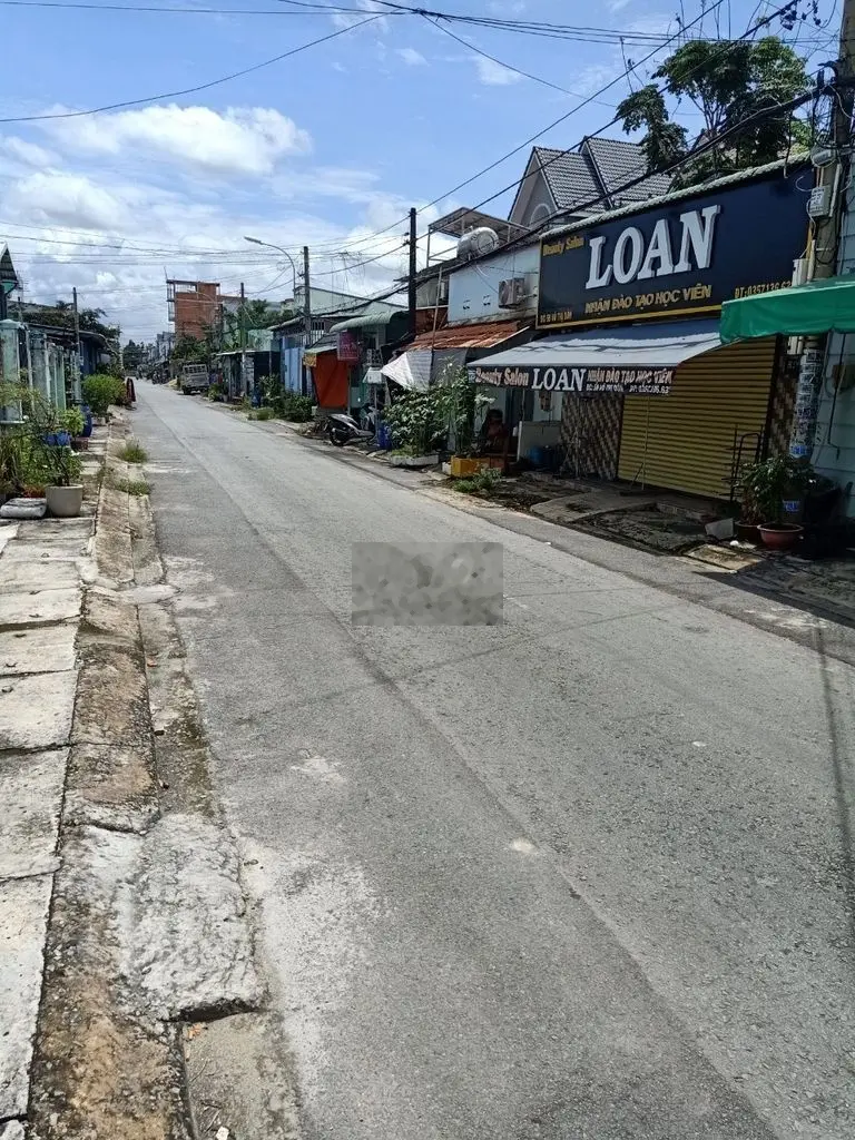 Nhà gần chợ Việt Kiều, 78m2, sổ riêng, 600 triệu