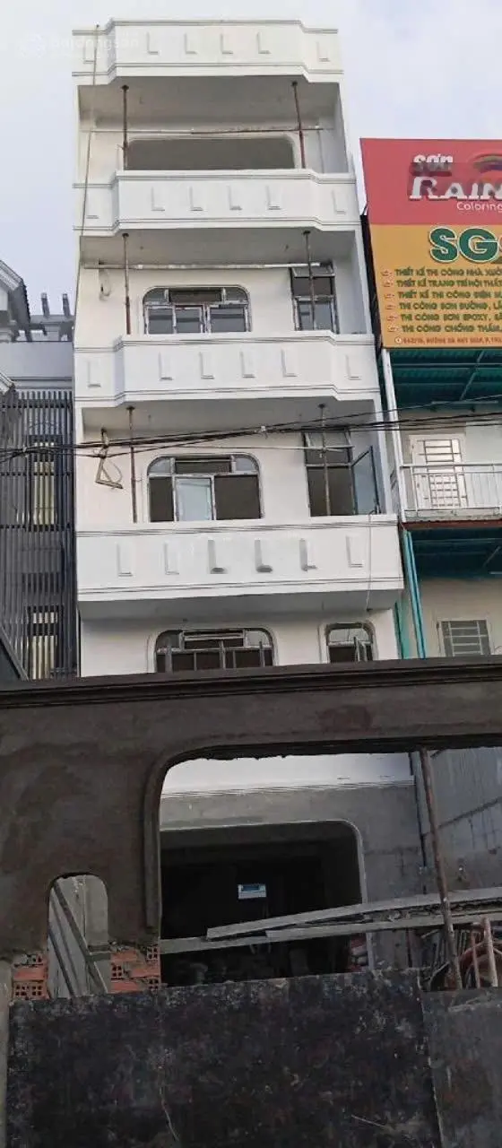 Bán CHDV mới, MT Hà Huy Giáp, diện tích khủng 180m2, 10pn, 11wc, rất vuông vức, quận 12
