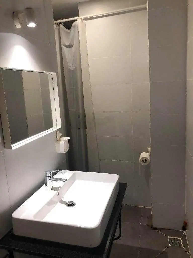 Bán nhà Kd dịch vụ - đường Tô Hiến Thành - Quận 10