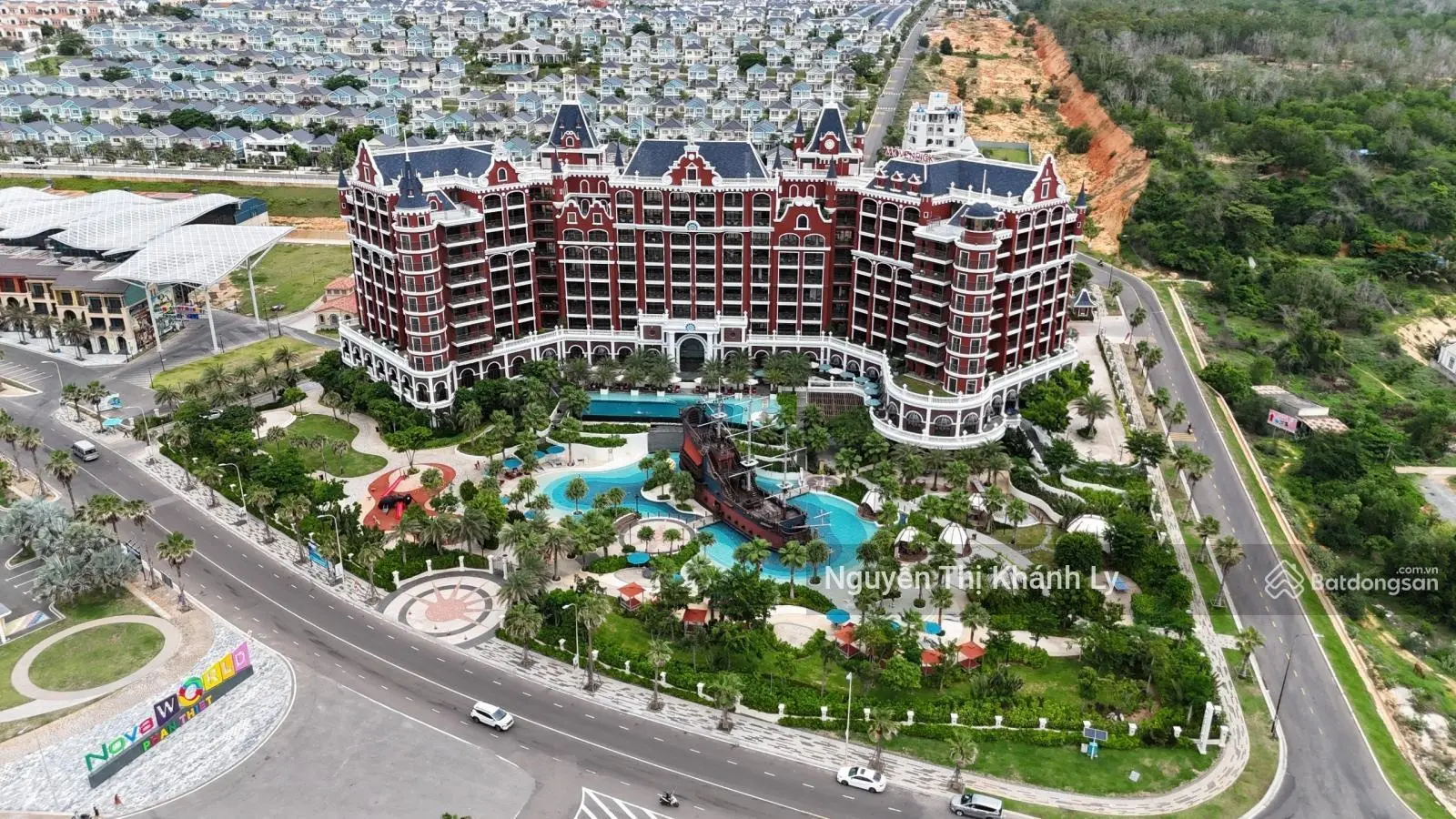 Kẹt tiền cần bán nhanh biệt thự góc công viên 10x20m hướng biển, giá chỉ 6.5 tỷ bao thuế phí