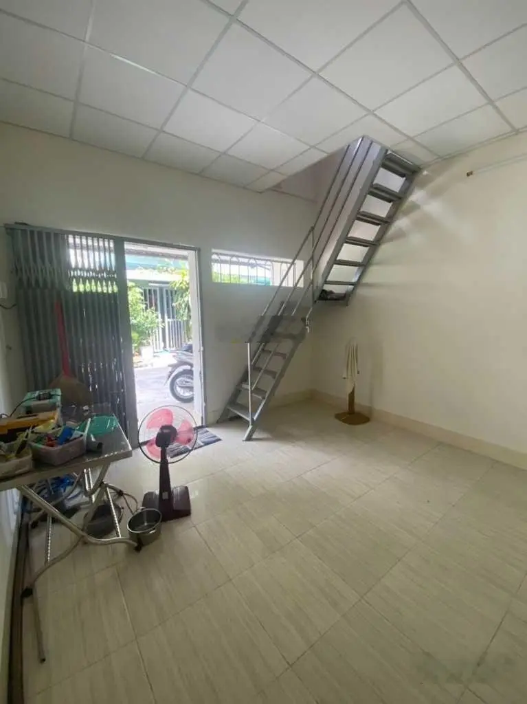 NHÀ HẺM XE HƠI , QUẬN BÌNH TÂN 40M2 - CHỈ 2,6 tỷ