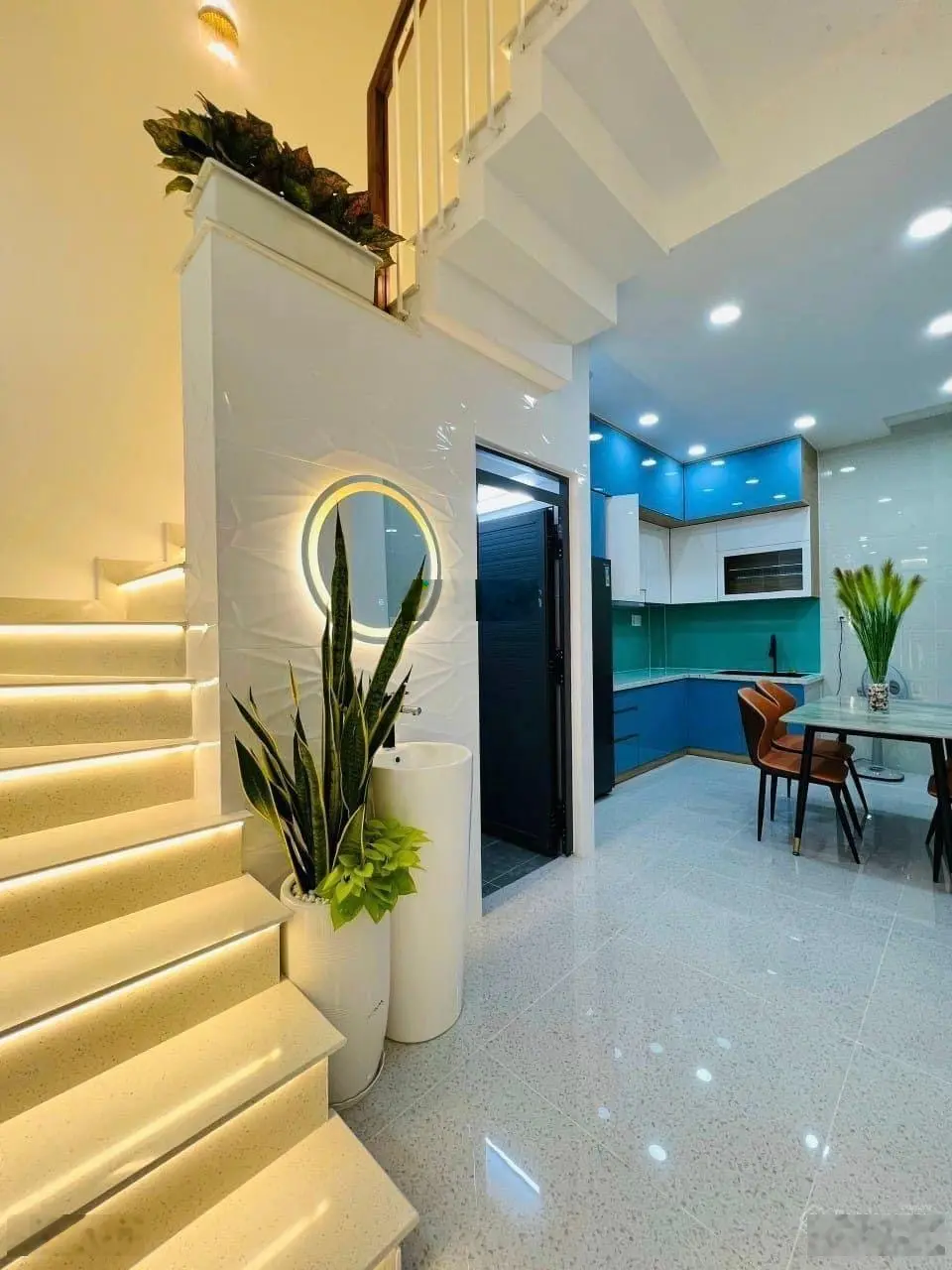 Bán gấp nhà ngộp bank đường Nguyễn Ảnh Thủ, Quận 12, SHR, nội thất đầy đủ, giá 1ty990 LH 0903164694
