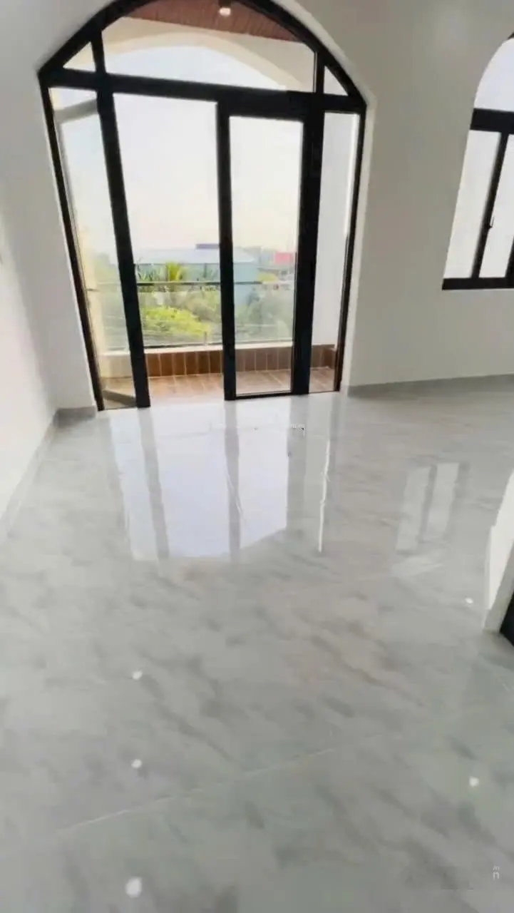 Chính chủ cần bán gấp nhà 1 trệt, 1 lầu Trịnh Như Khuê, sau chợ Bình Chánh sổ hồng riêng