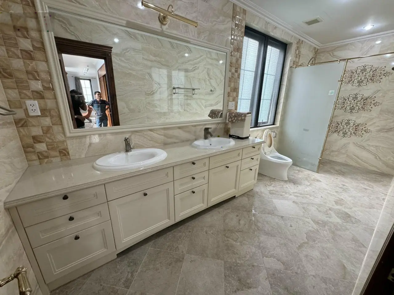 Biệt thự kiến trúc quý tộc Pháp gần ĐH Văn Hóa, DT 20x24.6 CN 493m2, 5PN 6WC vào ở ngay - 90 tỷ