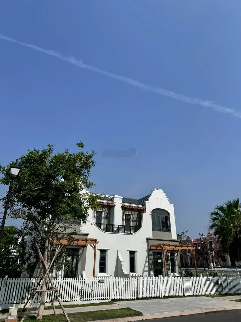 Biệt thự Novaworld Phan Thiết hướng Đông Nam gần hồ bơi Giá: 4.4 tỷ Bao thuế phí LH: 0966765282