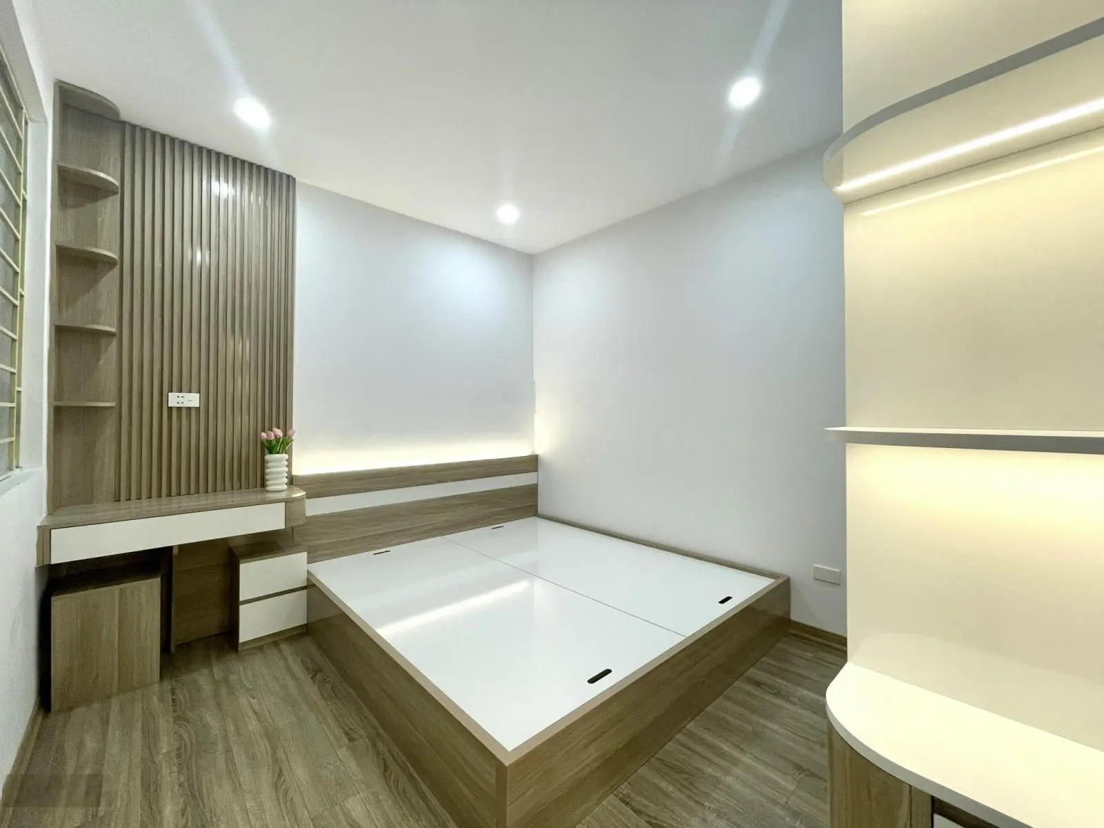Bán chung cư HH Linh Đàm diện tích 46m chia 2 ngủ