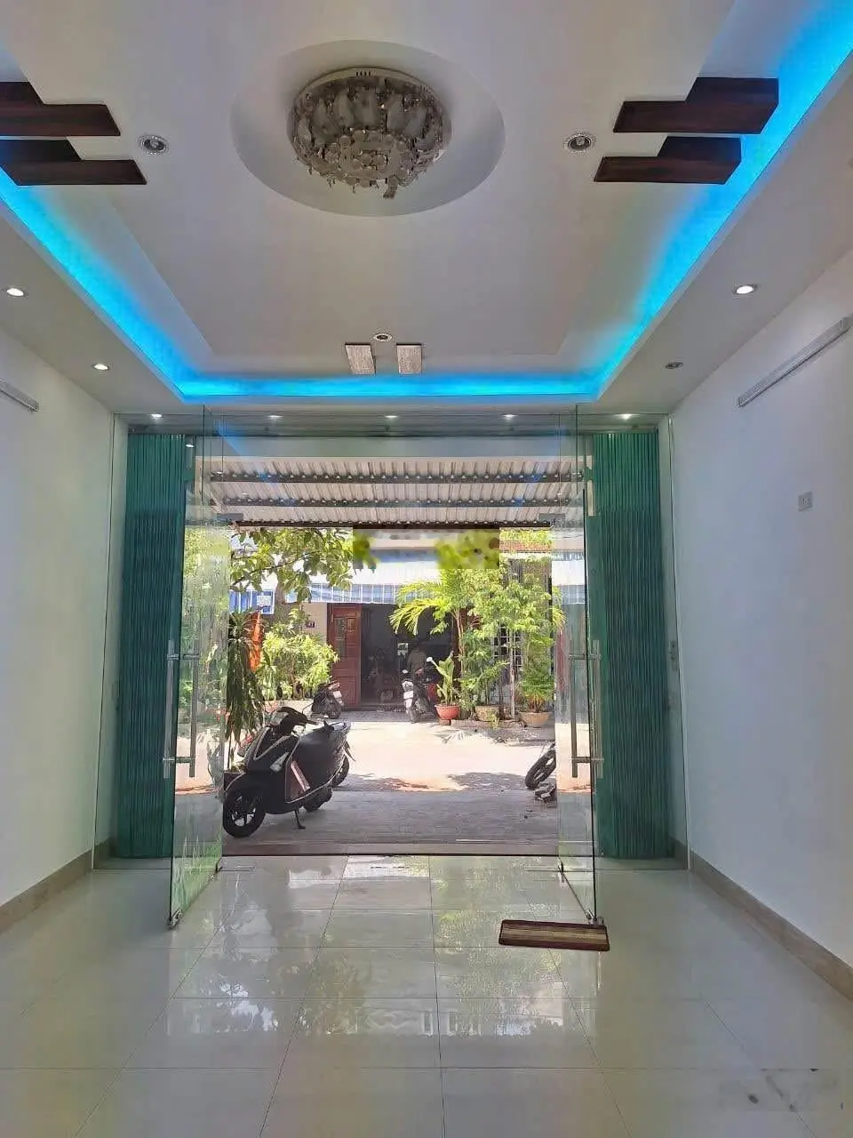 Nhà 2 tầng đường Hoà Minh 3 // biển Nguyễn Tất Thành - Diện tích 72m2 ngang 4m5