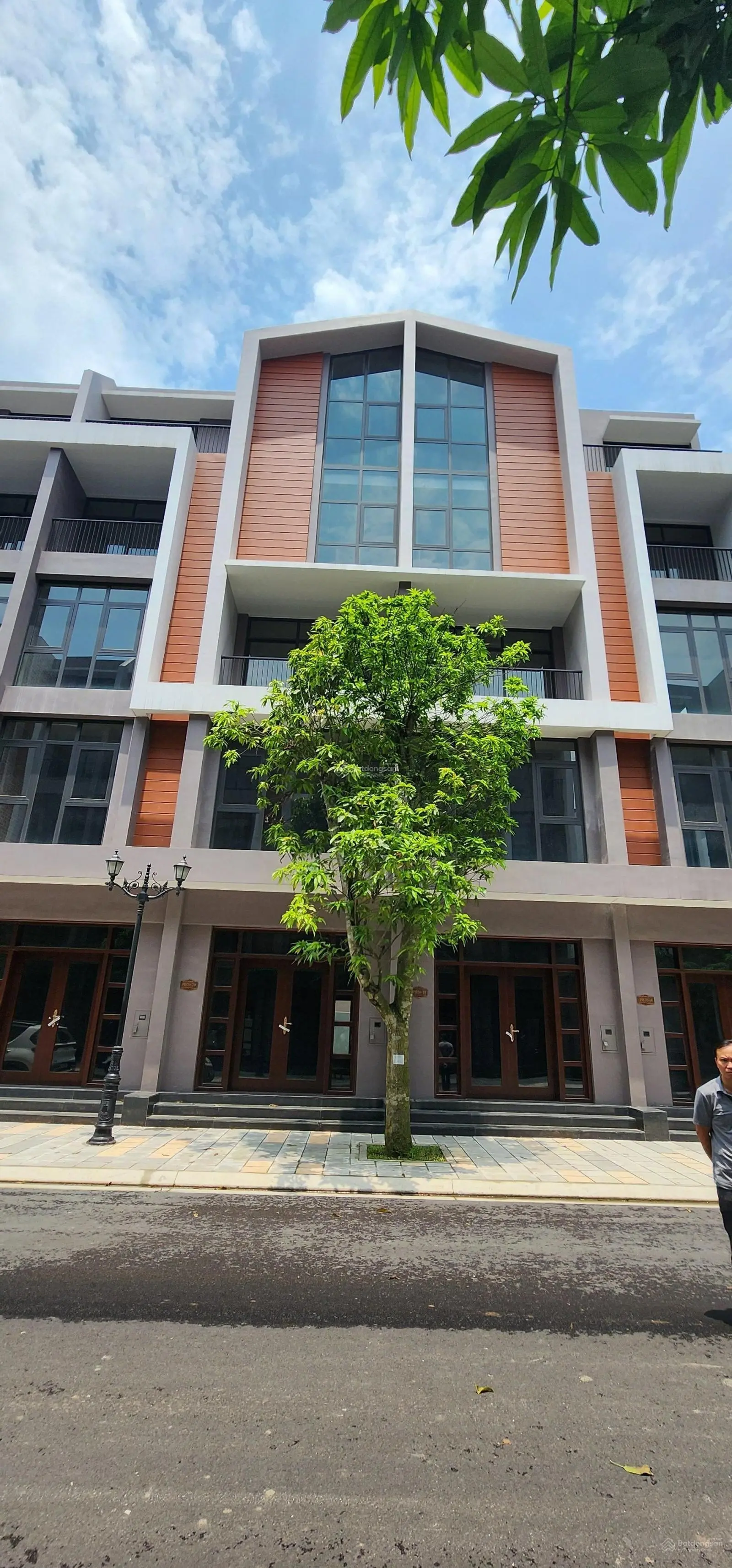 MUA LÀ LÃI- Chỉ từ 2,6 tỷ sở hữu liền kề ánh dương 5 tầng sổ đỏ lâu dài VINHOMES OCEAN PARK 3