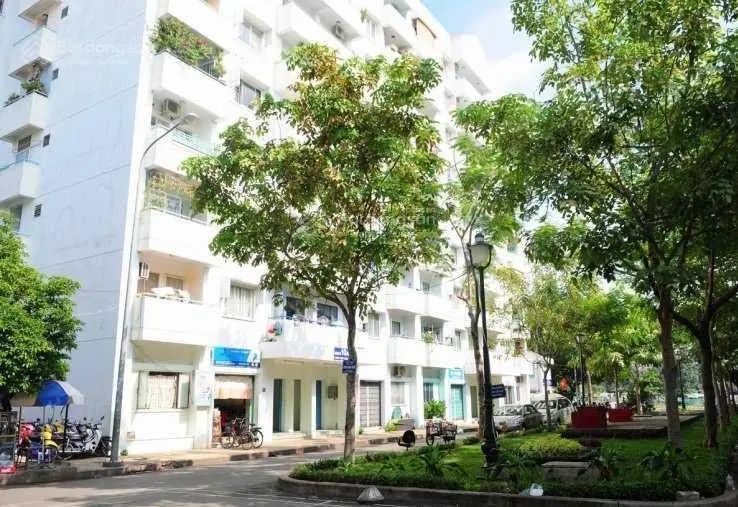 Cần bán CHCC 10A Trần Nhật Duật, Hoàng Sa, Quận 1 (DT 62m2 2PN) Nhà mới. Giá 3,33 tỷ (Có sổ hồng)