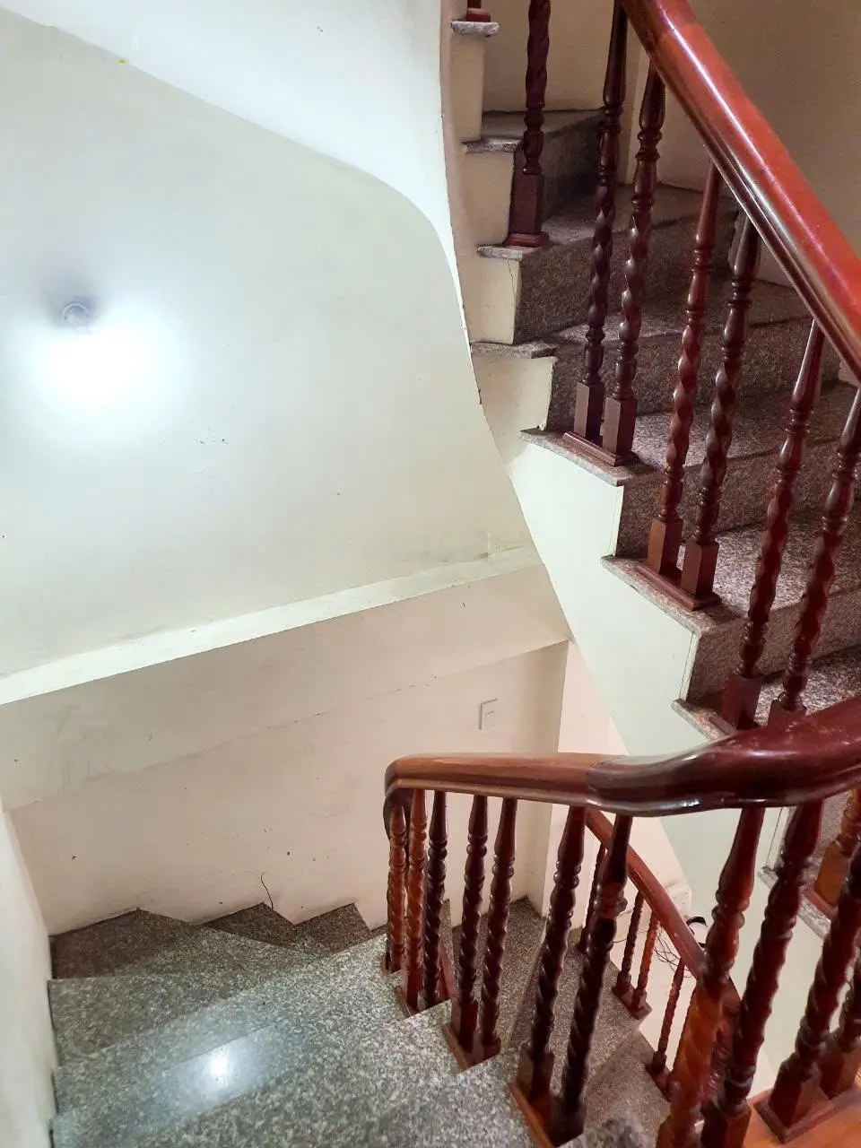 Bán nhà ngõ thông Mễ Trì Thượng, 5 tầng DT 34m2, MT 3.5m, giá 6.3 tỷ