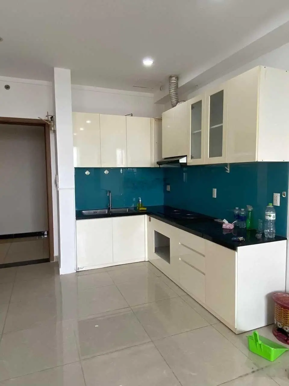 Bán chung cư The Useful (Era Lạc Long Quân) 57m2, 2PN giá 2 tỷ. LH: 0903 318 *** Minh