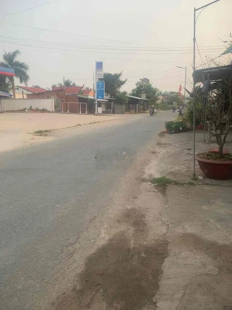 CẦN BÁN GẤP NHÀ 360m2 MT TL902, NHÀ MỚI XD, HOÀN CÔNG