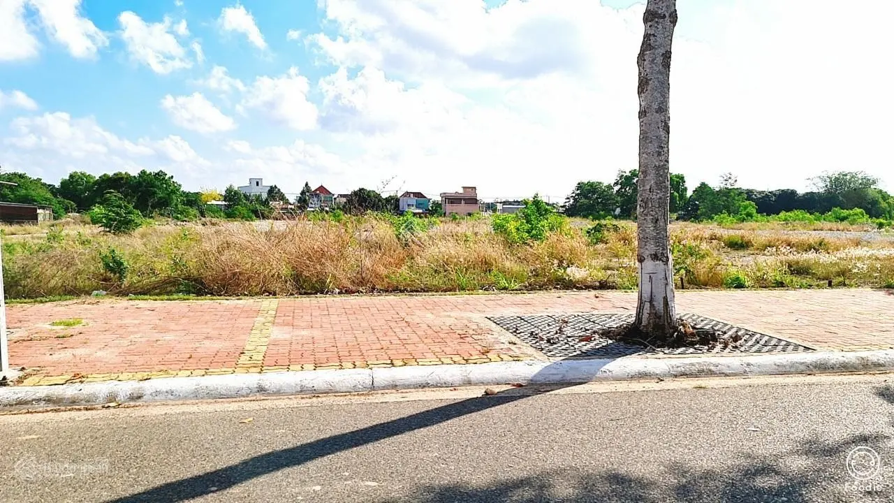 Bán đất thị trấn Long Điền Bà Rịa Vũng Tàu DT 100m2 giá 2,35 tỷ