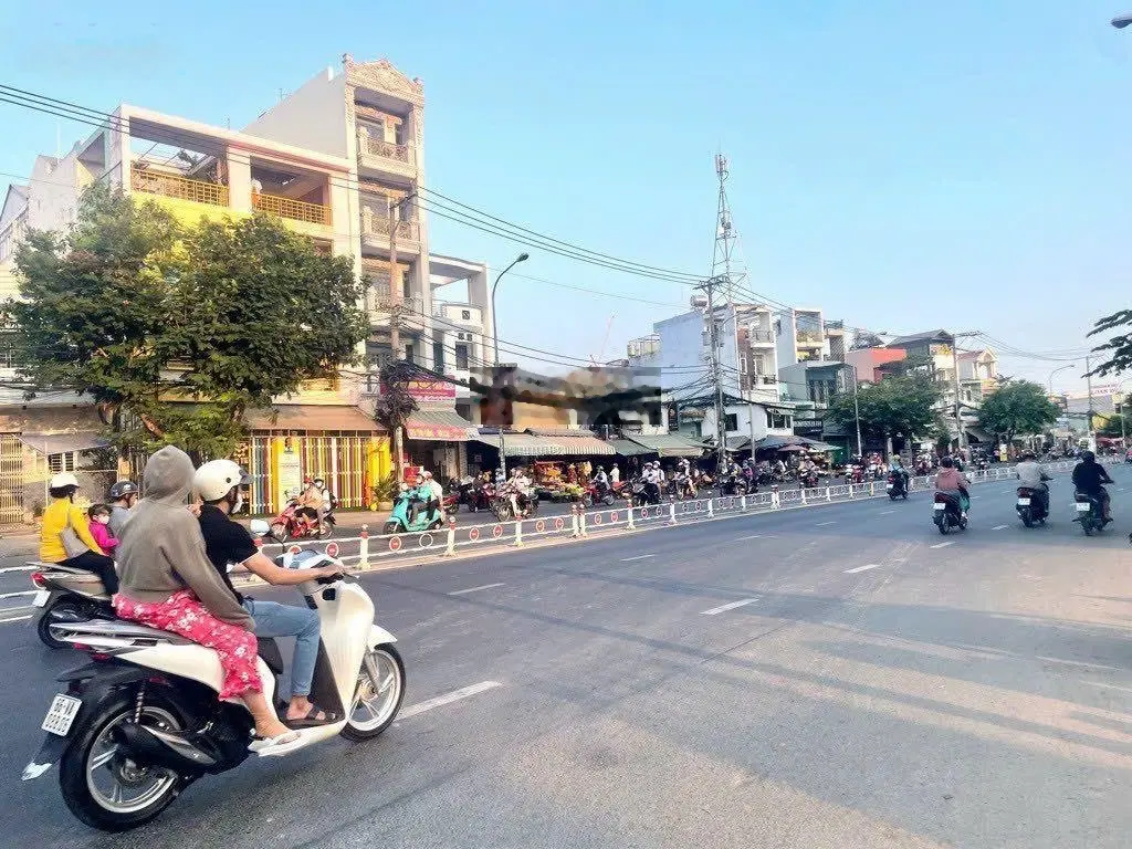 Lô góc MT Tên Lửa lớn - không lộ giới - full thổ cư - 547m2 - 3 tầng - đang có dòng tiền 100tr/ th