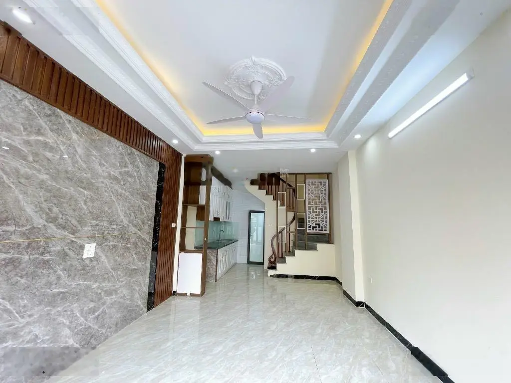 Anh chị có gần 5 tỷ mua được ngay nhà mới, thiết kế hiện đại, Phố Bạch Mai