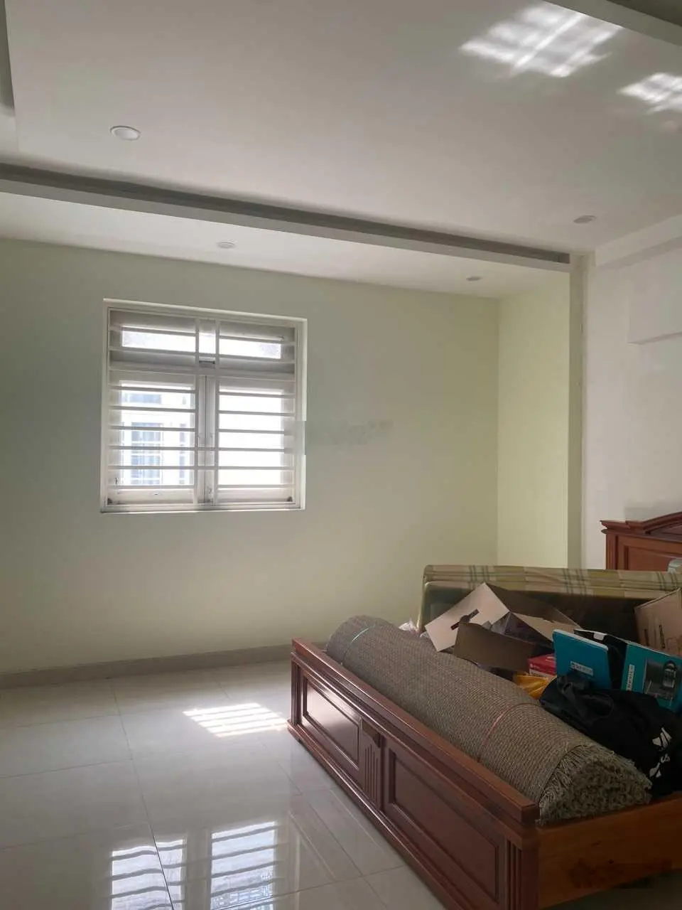 Nhà Đặng Thùy Trâm 81,2m2 ngang 5m vuông vức 4 tầng đã hoàn công gần ĐH Văn Lang đường ven sông