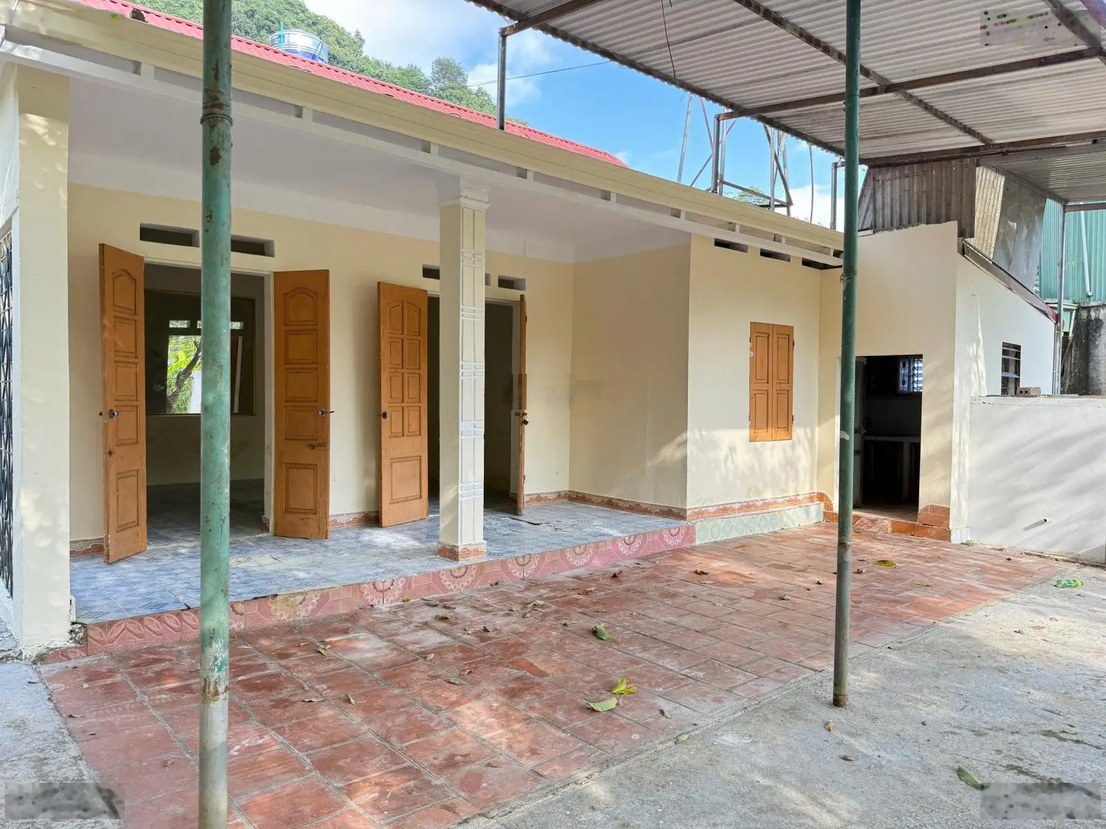 Bán Nhà Bên Sưới Cực Đẹp Tại Trung Tâm Thị Trấn Mộc Châu, Sơn La