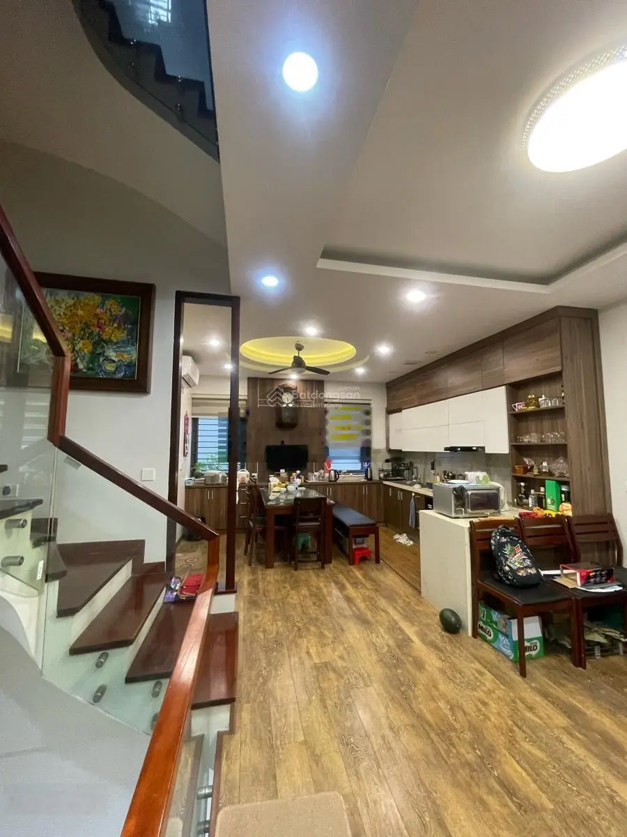 Giảm chào 4 tỷ! Hoàng Hoa Thám, lô góc 3 mặt ngõ, ô tô vào nhà 2 chiếc, 6T thang máy