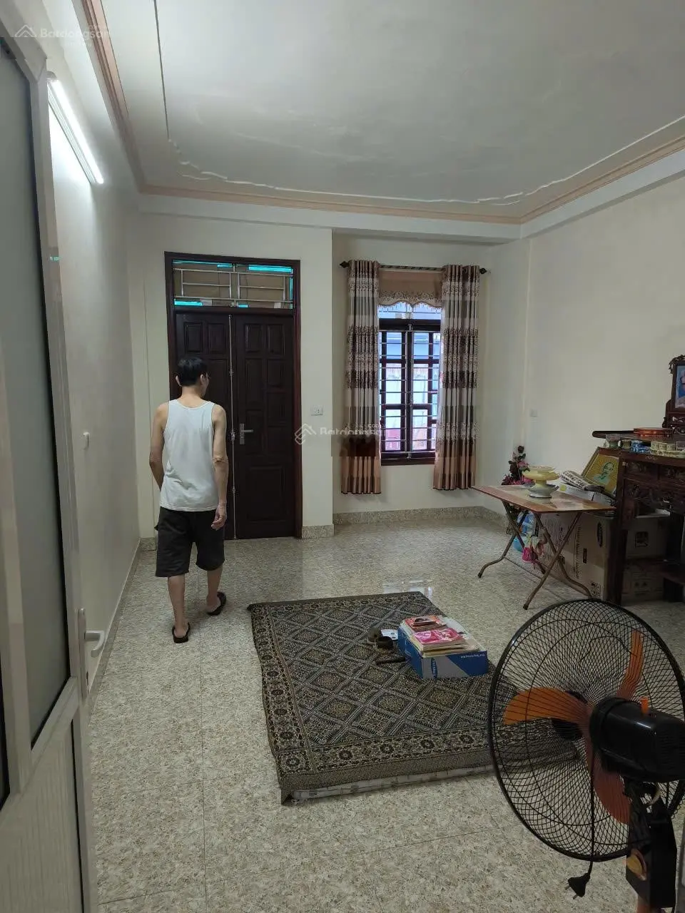 Gia đình tôi cần bán nhà 3 tầng, mặt ngõ 30 phố Lê Hồng Sơn, Cửa Bắc, TP Nam Định