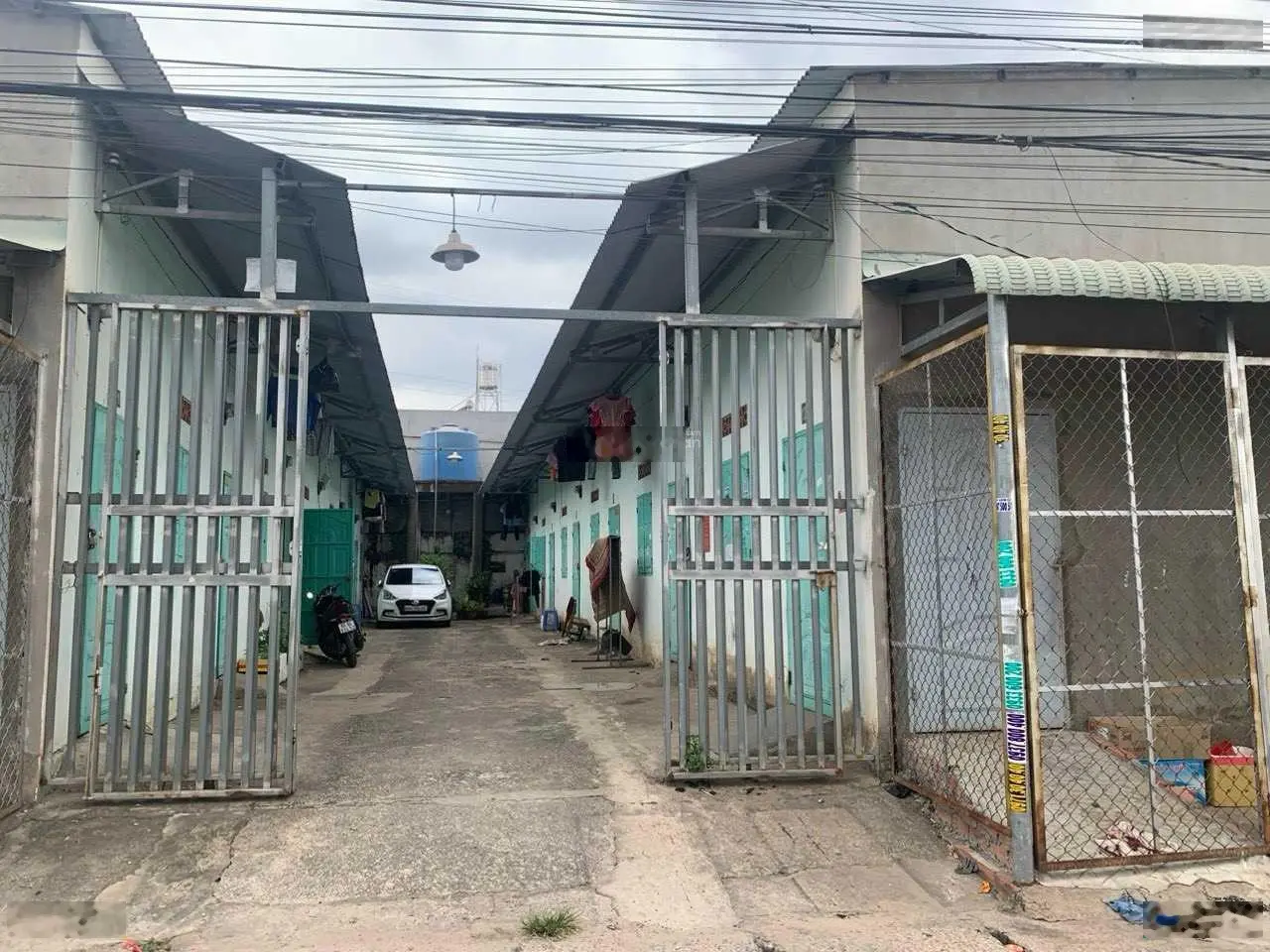 Bán 12 căn nhà trọ và 1 nhà cấp 4 ngay cạnh thị trấn giá 7.8 tỷ