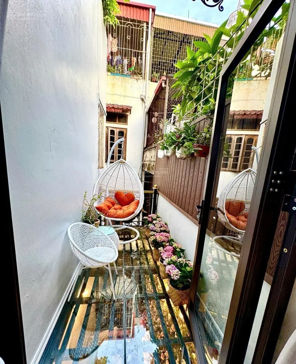 Hàng cực hiếm đống đa - khách xem trong mang thẳng vali vào ở ngay.