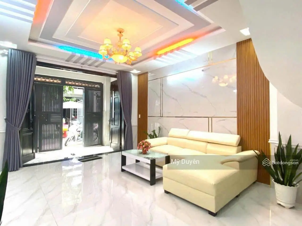 Cần bán nhà riêng giá 2,768 tỷ cách Vòng Xoay An Lạc, Bình Tân 15ph đi xe, sổ sẵn,đang cho thuê