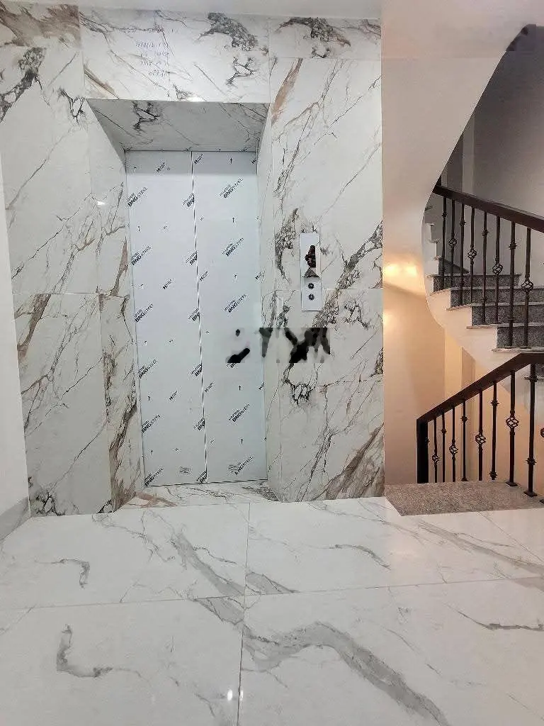 Bán nhà đẹp 6 tầng đường Cổ Linh 45m2 * 6 tầng * thang máy * Ô tô vào nhà * NHỈNH 8 TỶ