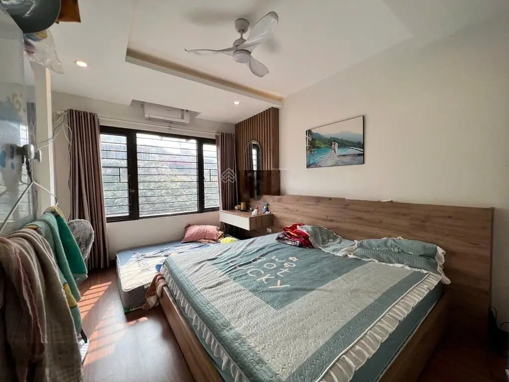 Phố nguyễn văn huyên - vỉa hè ô tô tránh - đối diện cv nghĩa đô - kinh doanh + ở. 65m x 4t. chỉ 17đ