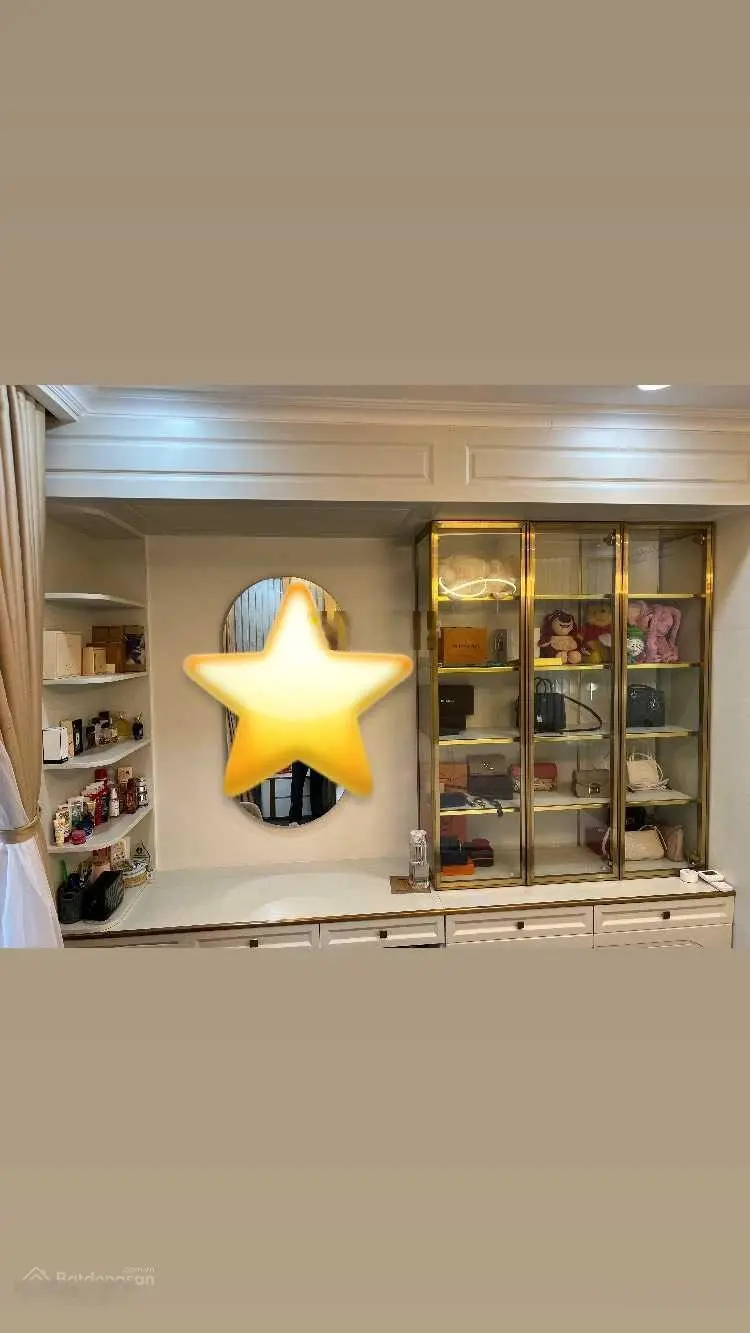 Chính Chủ cần bán căn biệt thự trên không 10x20, DT 198m2,3PN,2WC, 1PN tiện ích. LH 0968 903 ***