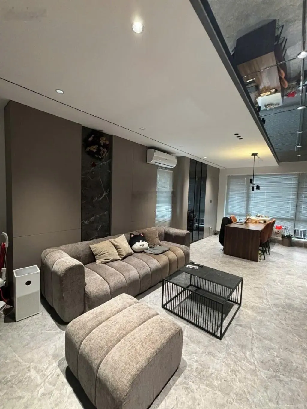 Bán nhà Cổ Linh, 50m, 6 tầng dân xây thiết kế cực đẹp, gara ô tô 7 chỗ thoải mái, full nội thất xịn