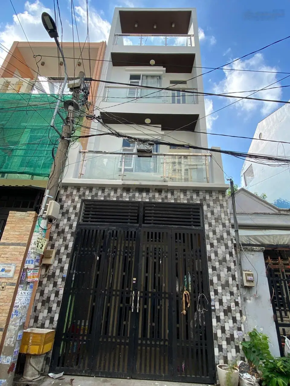Bán nhà mã lò 4x20m, 1 trệt 3 lầu sân thượng, hẻm 6m, giá 6.5 tỷ - nhà cực đẹp, giá cực rẻ