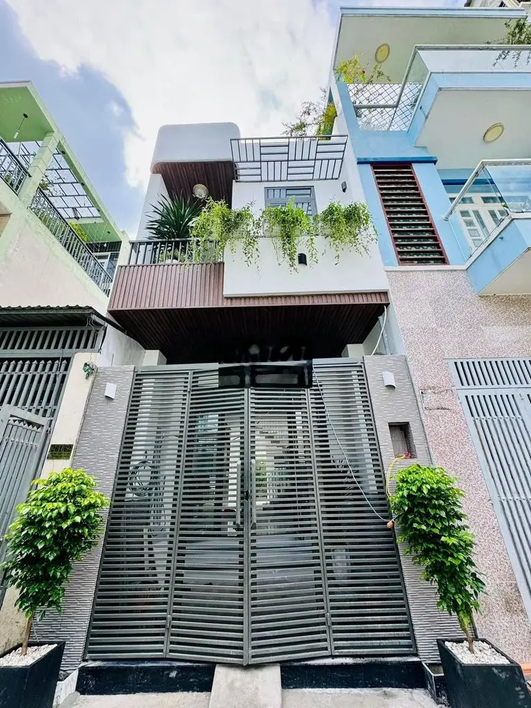 Bán nhà hẻm 1/ Nguyễn Quý Anh Tân Phú. DT 40m2, giá 2tỷ730TR