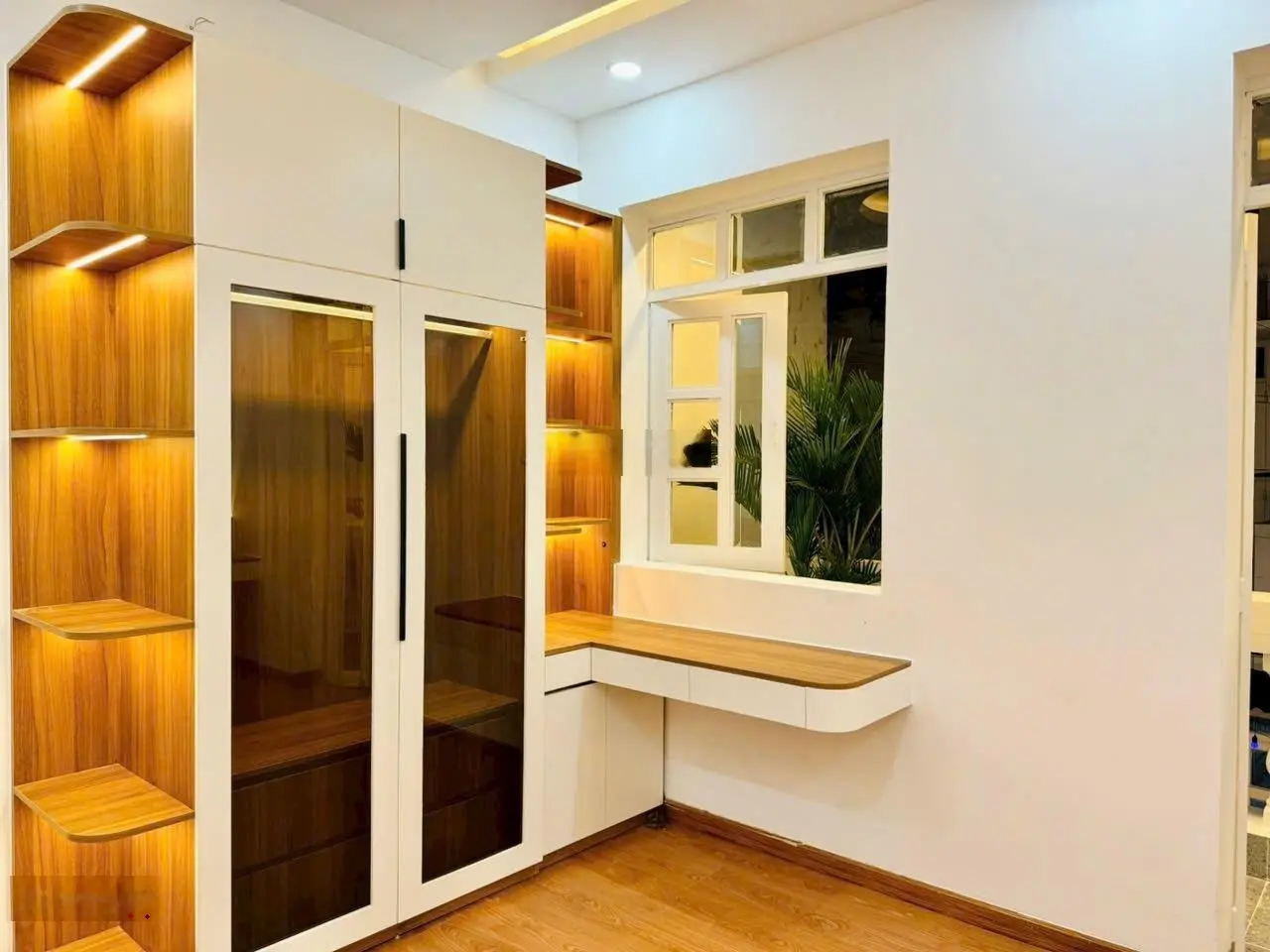 Cần bán nhà 2 lầu TL04 ngay Sacombanks sát Gò Vấp nhà mới vào ở ngay