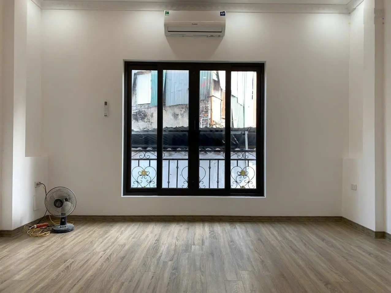 Bán nhà khu đô thị Nam Cường phố Phạm Văn Đồng, Bắc Từ Liêm 35m2 xây 5 tầng mới, giá 7.9 tỷ