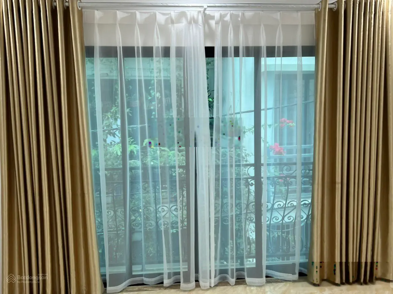 Bán căn hộ TT Nguyên Hồng, Bắc Thành Công, 110 m2, căn góc 3 mặt thoáng, 3 PN, tầng 3, giá 4,3 tỷ