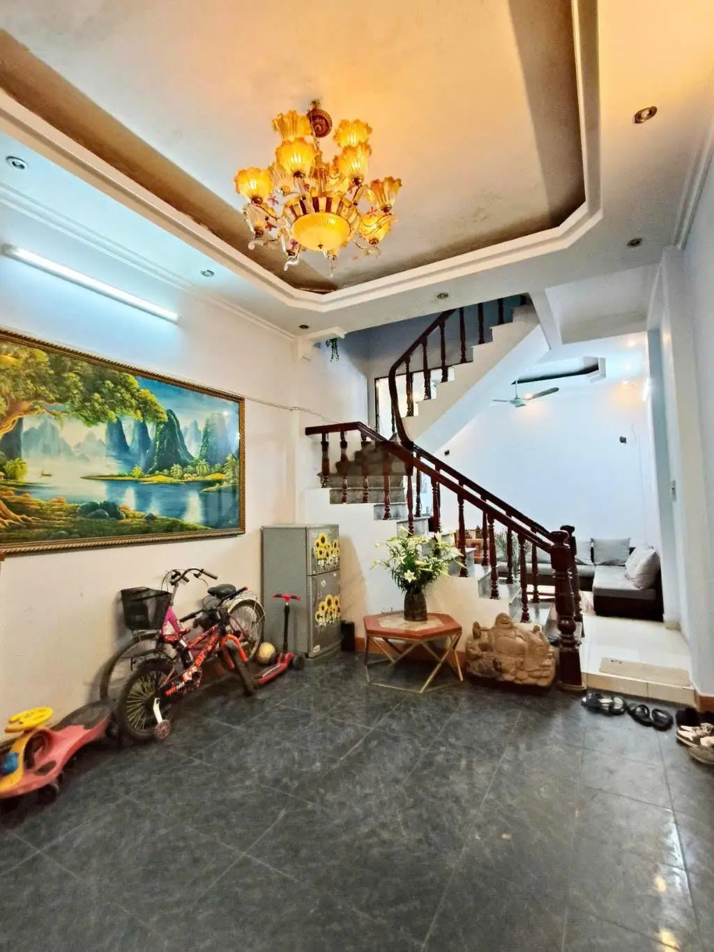 Nhà đẹp ở ngay tại Thái Hà 37m2, 5 tầng, 6.5 tỷ ngõ thông, gần phố, nhà đẹp, full nội thất xịn!