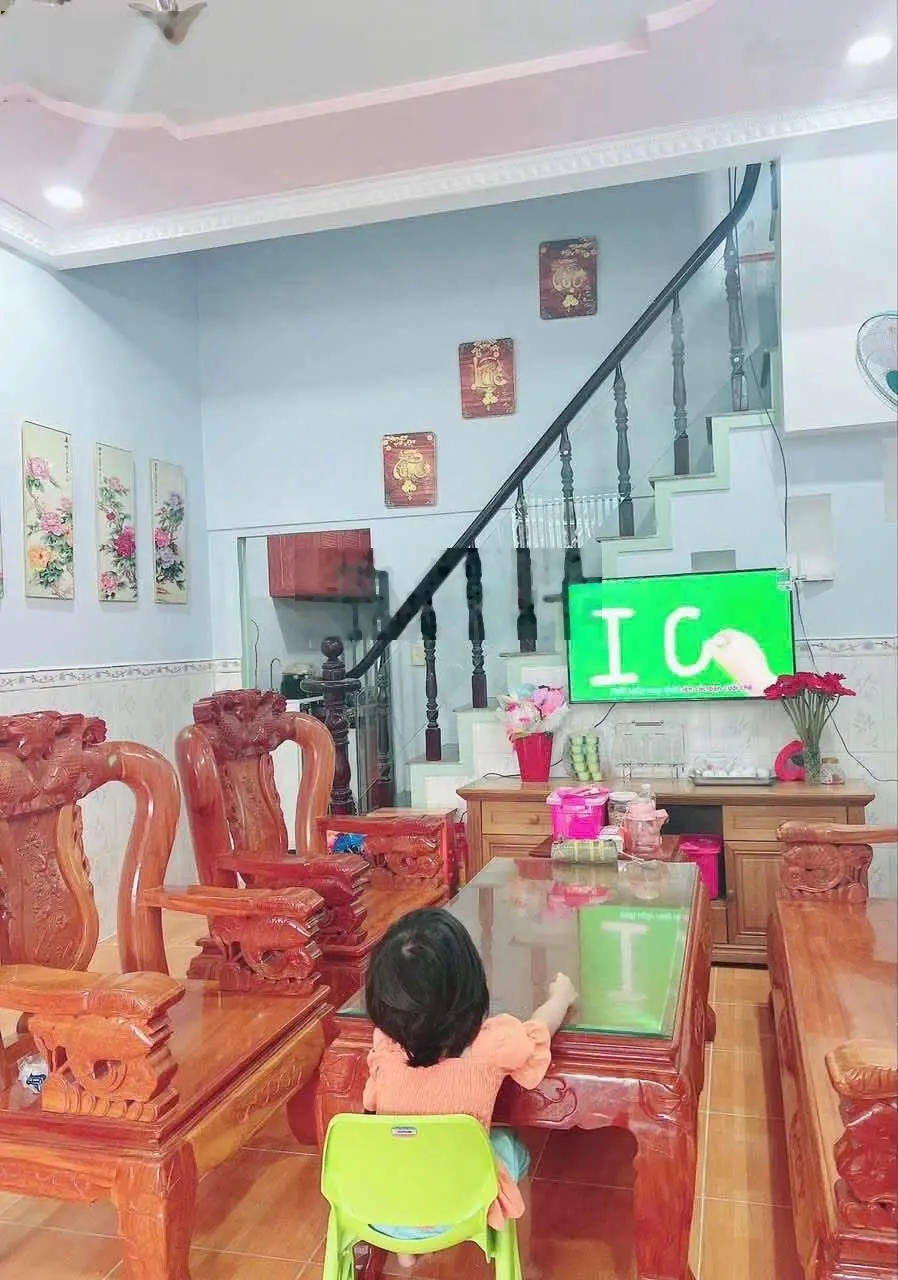 Nhà 2 tầng hxh + 44m2 + 2pn. 2wc + p dĩ an. tp dĩ an. bình dương.