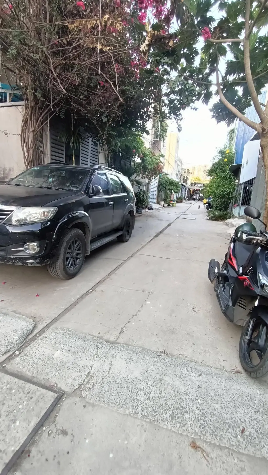 Nhà 2 tầng 93m2 xe hơi vào tận nhà ngay trung tâm Q9 giá cực tốt! Giá nhỉnh 5 tỷ TL