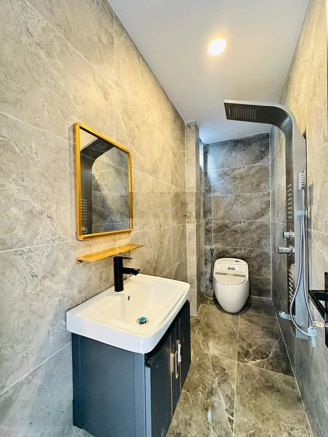 Cần tiền bán gấp nhà hẻm xe hơi Nguyễn Thị Minh Khai, Bến Nghé, Quận 1. Giá chỉ 4,8 tỷ. 0906 806 ***