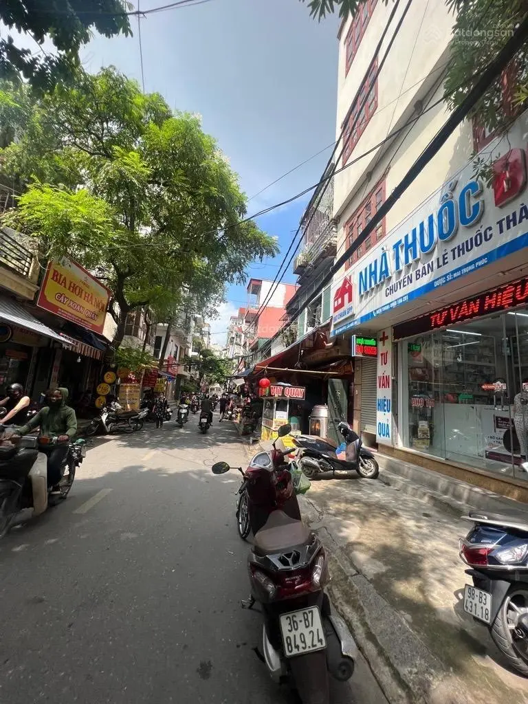 Nhỉnh 7 tỷ có ngay nhà 5 tầng 45m2, nhà mới full nội thất, ngõ thông kinh doanh sầm uất, tiện nghi.