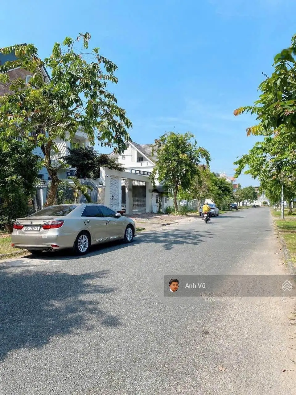 Cần bán gấp lô đất MTĐ Bạch Đằng, gần THCS Bình Phú, Long Đức Trà Vinh. DT 120m2 giá 450triệu. SHR